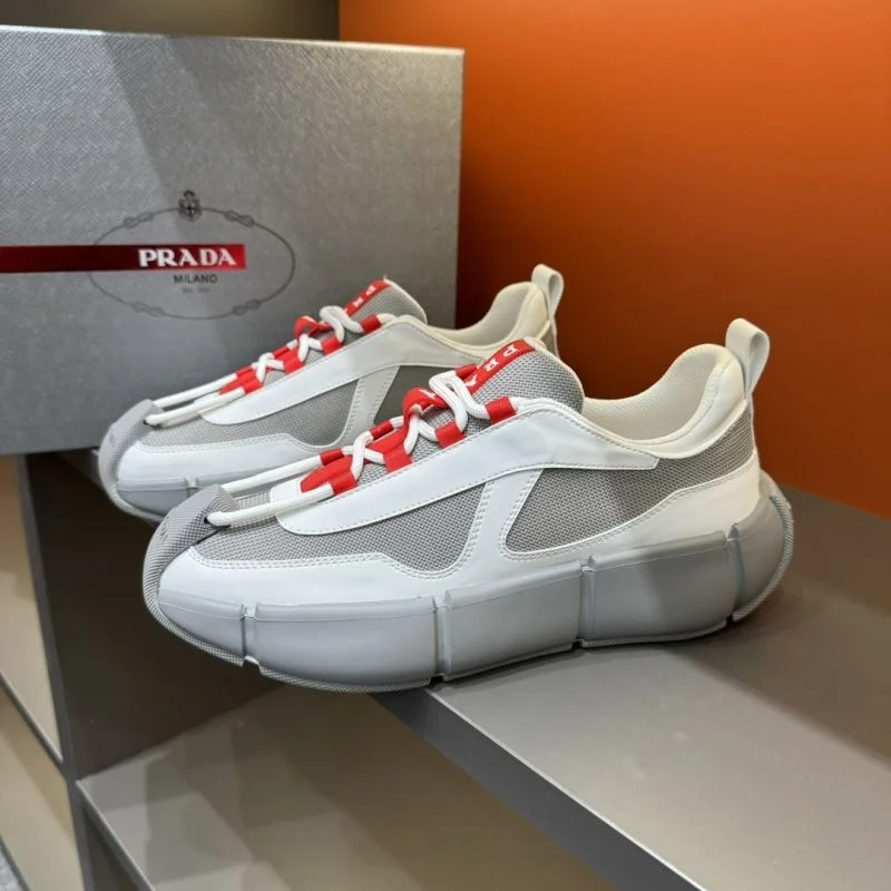 RelaxedFit Prada Low Shoes 33963