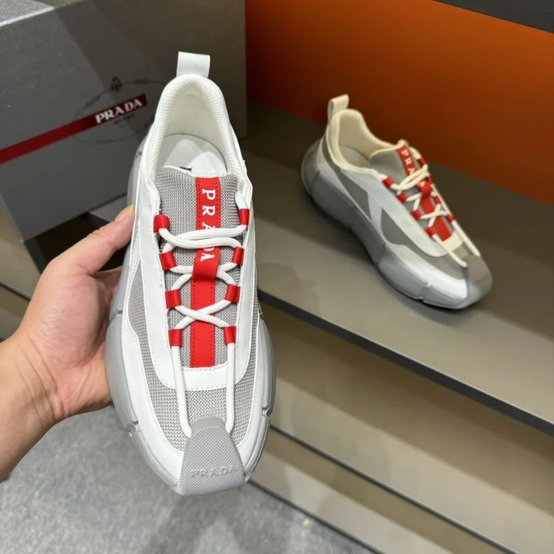 RelaxedFit Prada Low Shoes 33963