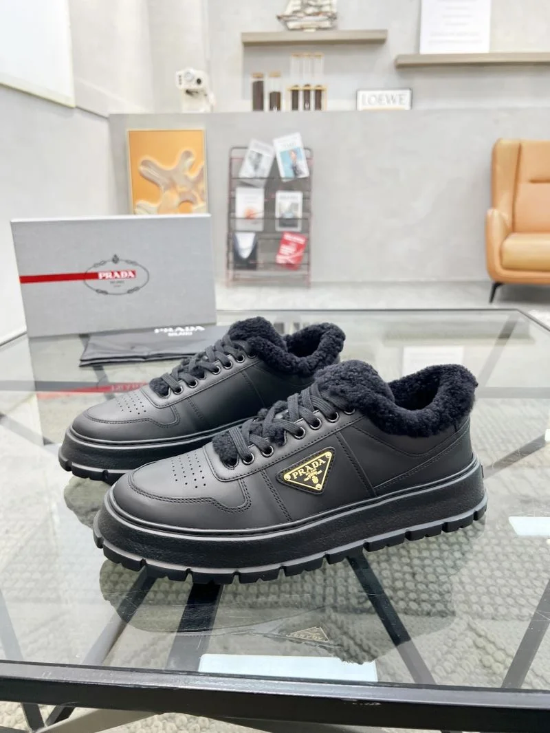 Prada Low Shoes Modern 33942