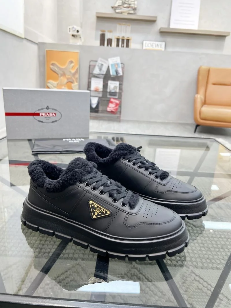 Prada Low Shoes Modern 33942