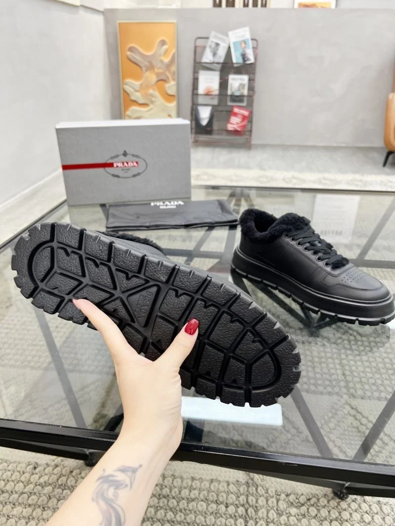 Prada Low Shoes Modern 33942