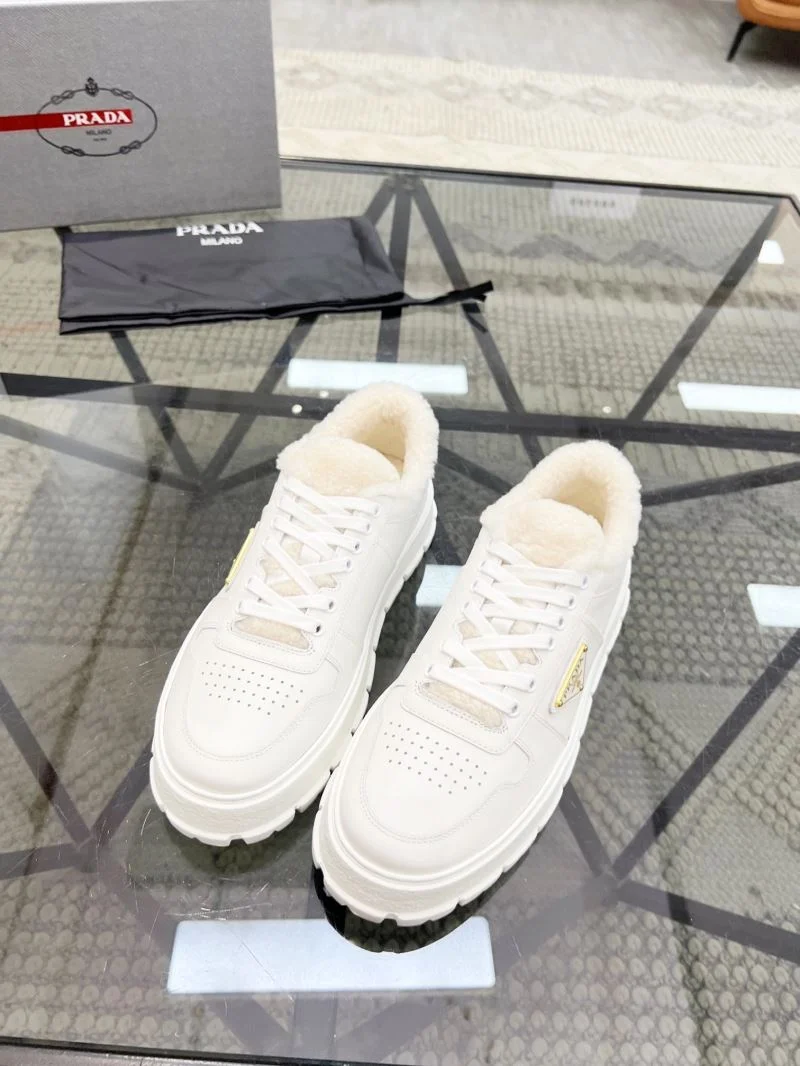 Sustainable Prada Low Shoes 33937