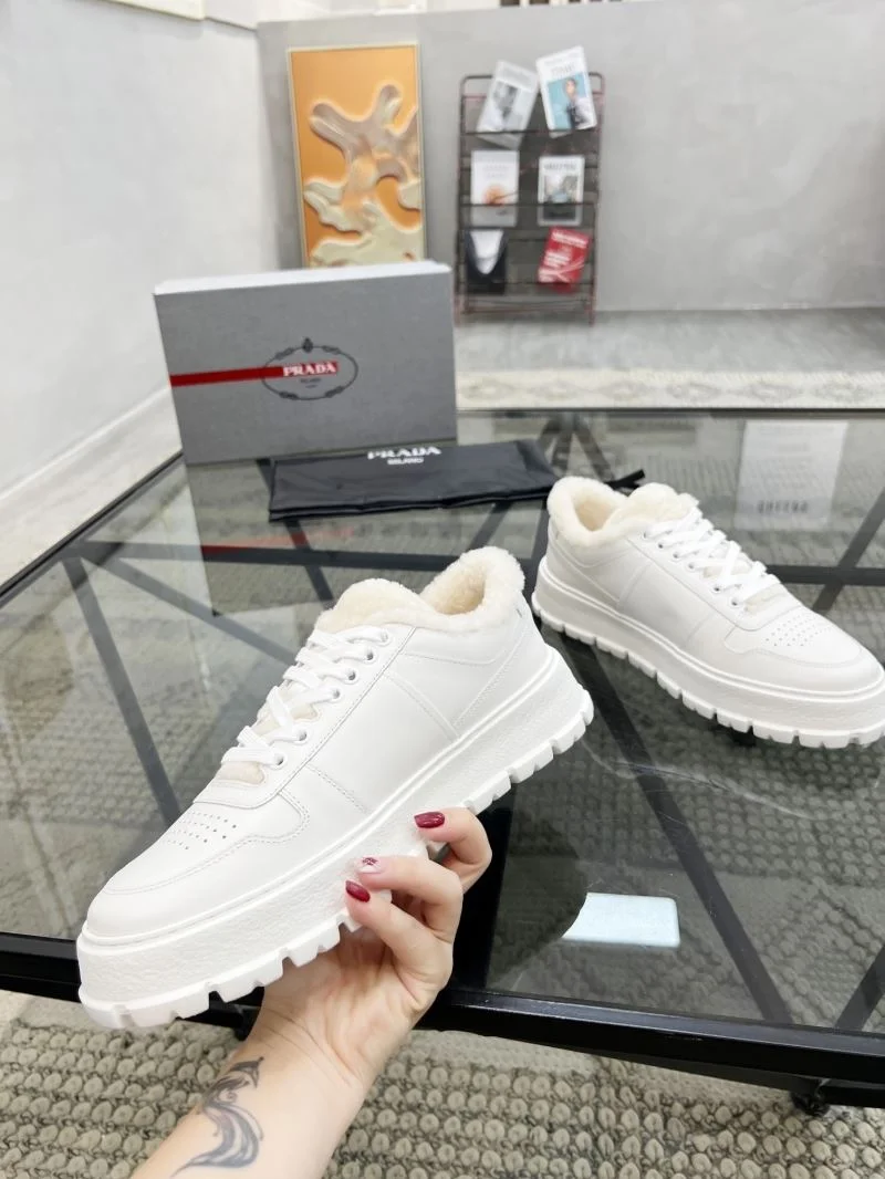 Sustainable Prada Low Shoes 33937