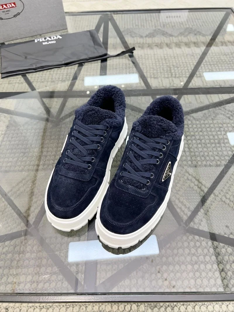 Practical Prada Low Shoes 33911