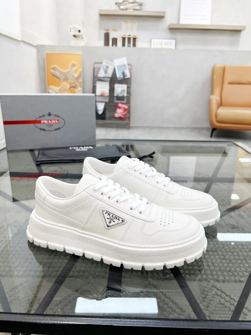 Sleek Prada Low Shoes 33926