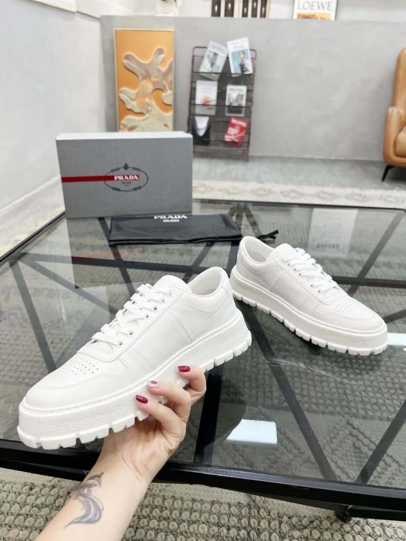 Sleek Prada Low Shoes 33926