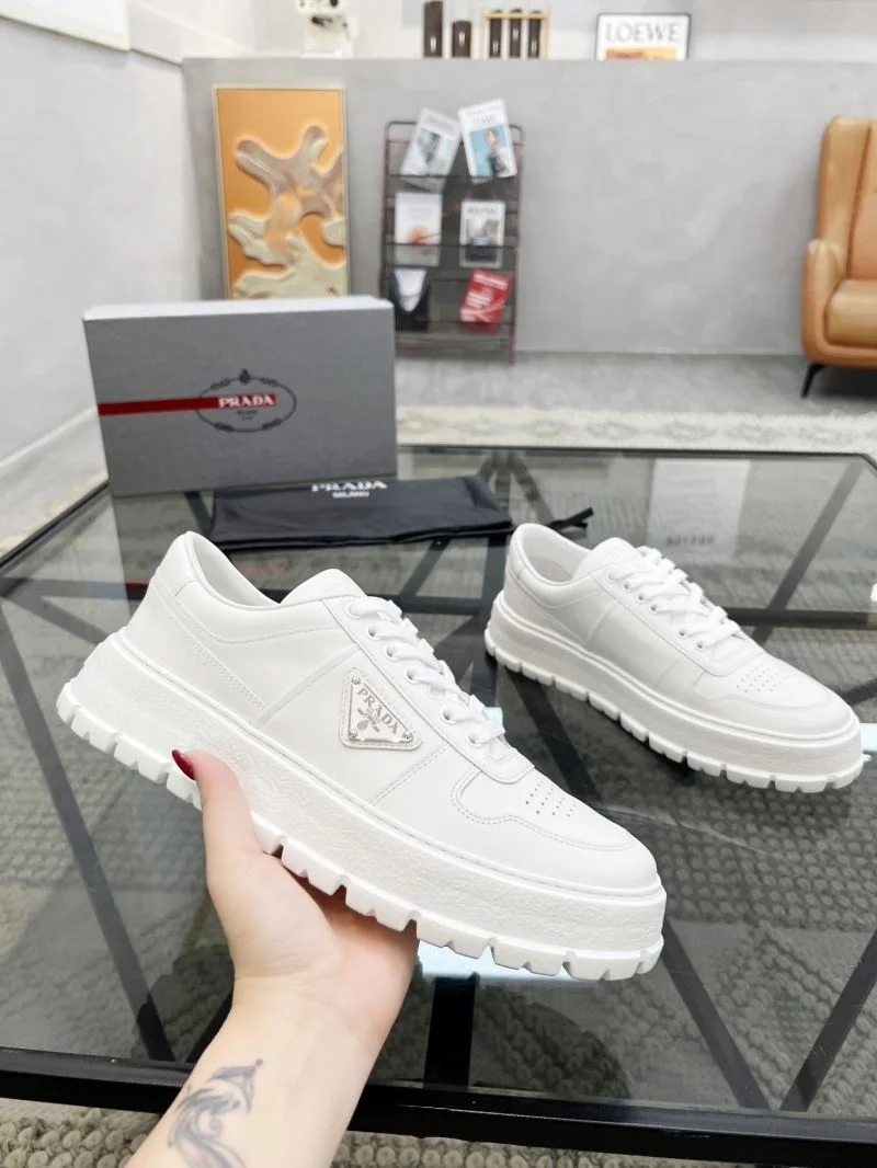 Sleek Prada Low Shoes 33926