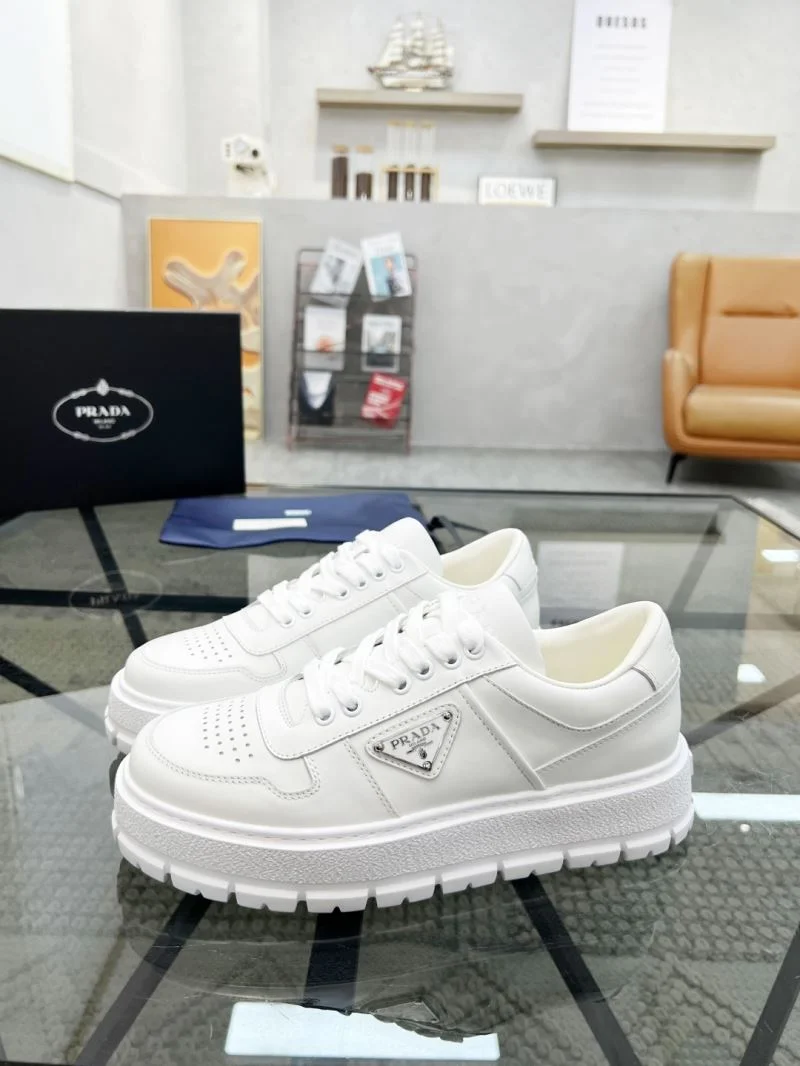 Prada Low Shoes Breathable 33927