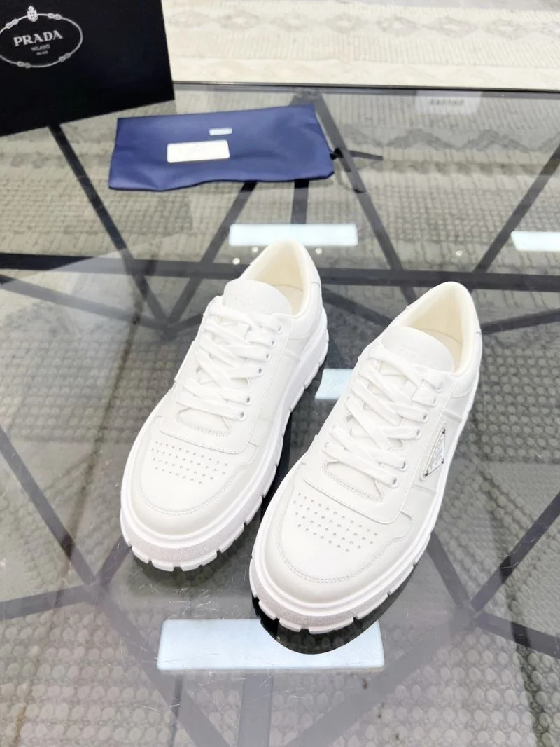 Prada Low Shoes Breathable 33927