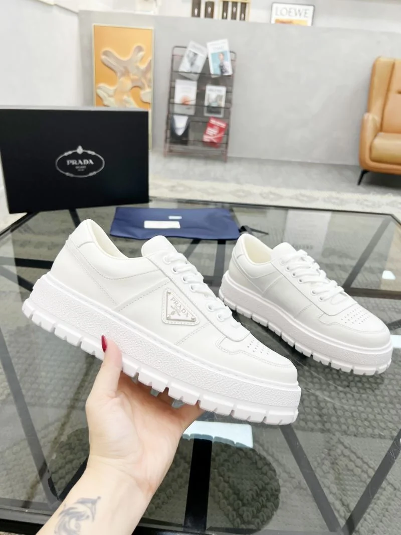 Prada Low Shoes Breathable 33927