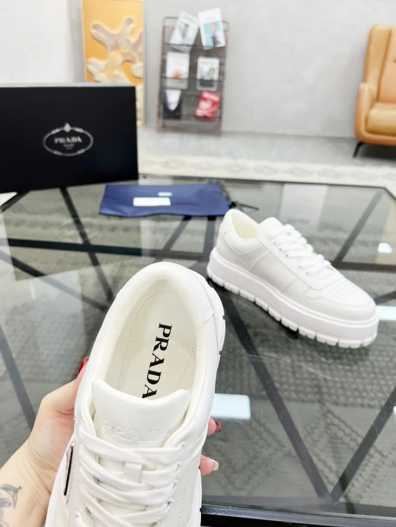Prada Low Shoes Breathable 33927