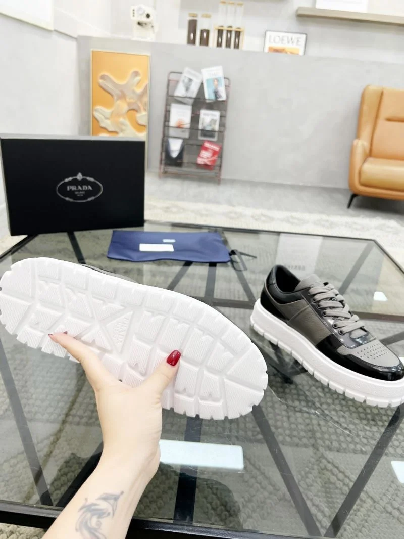 ModernLook Prada Low Shoes 33928