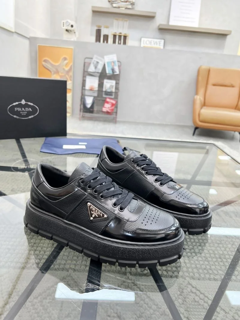 Prada Low Shoes TravelReady 33912