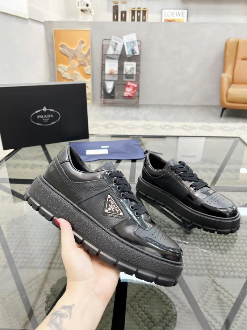Prada Low Shoes TravelReady 33912