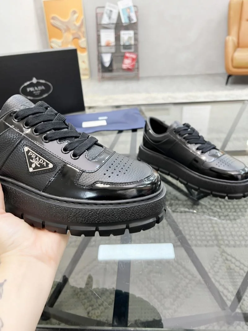 Prada Low Shoes TravelReady 33912