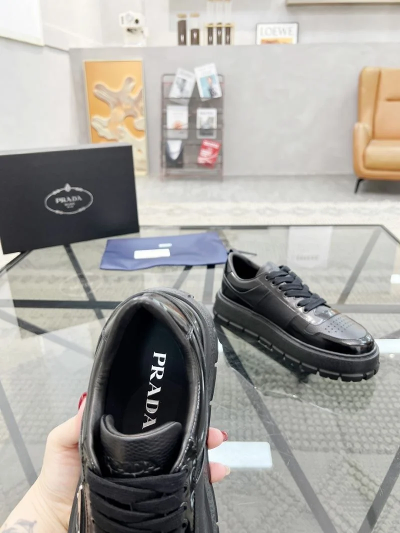 Prada Low Shoes TravelReady 33912