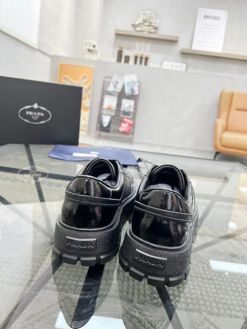 Prada Low Shoes TravelReady 33912