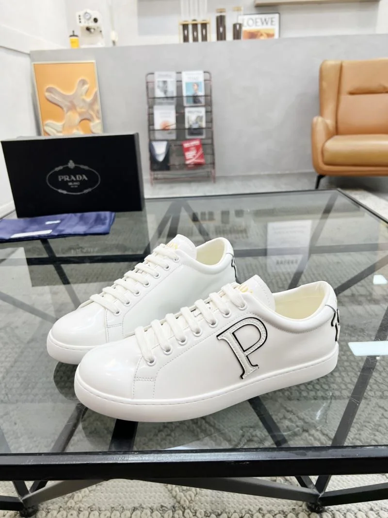 Prada Low Shoes MultiPurpose 33931