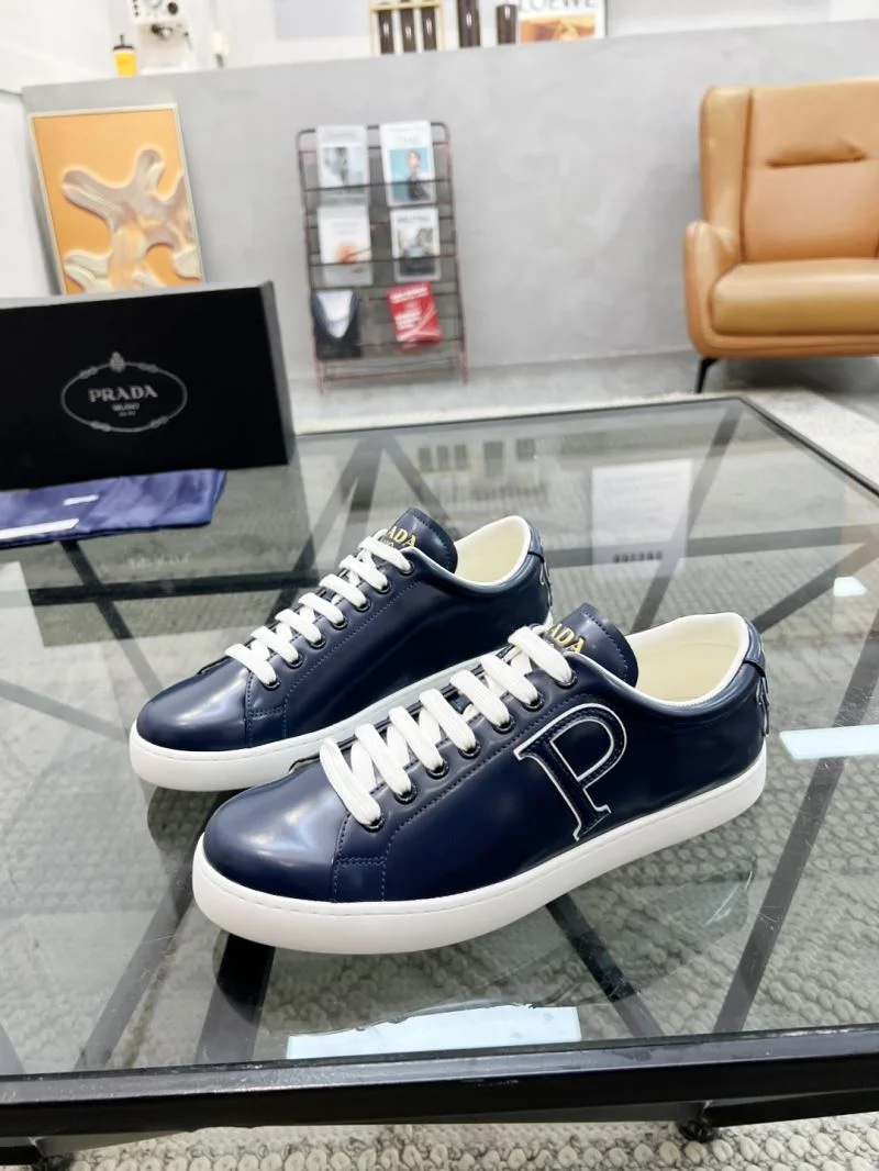 Prada Low Shoes Unisex 33922