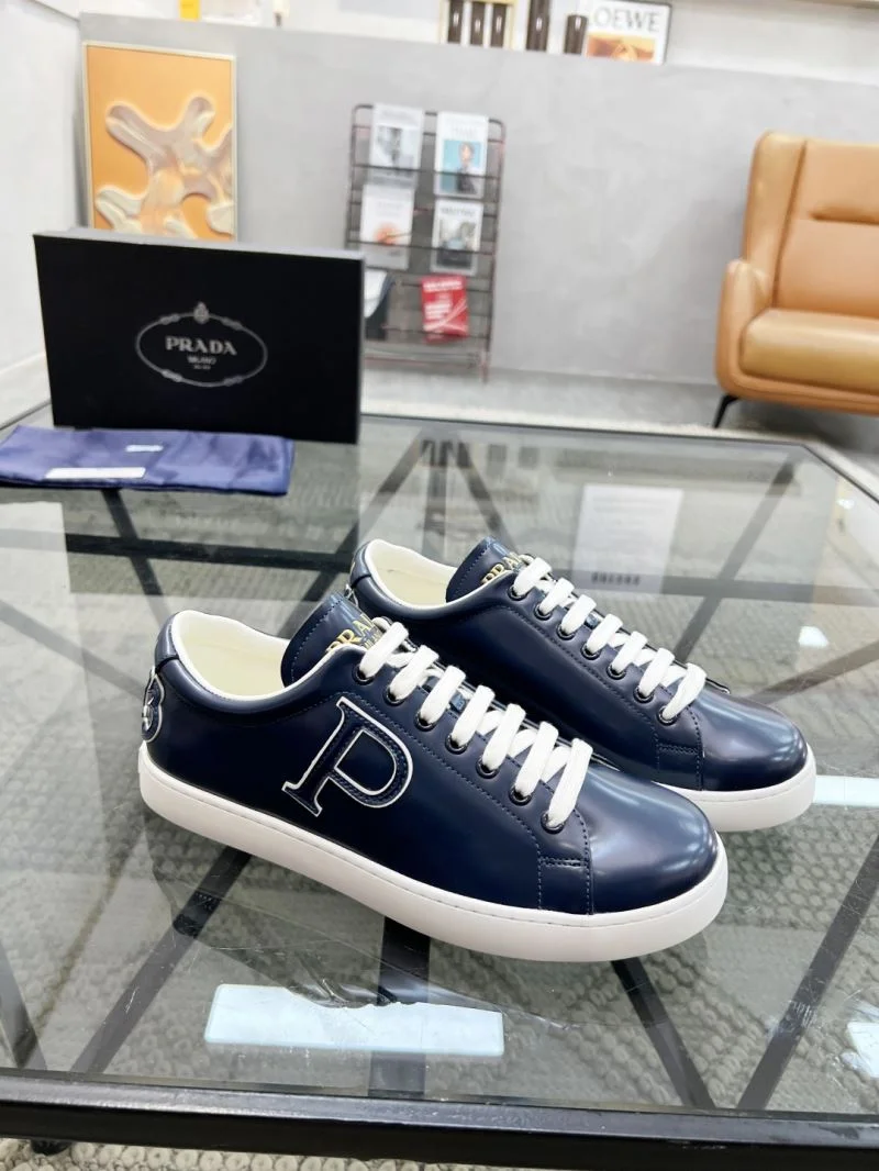 Prada Low Shoes Unisex 33922