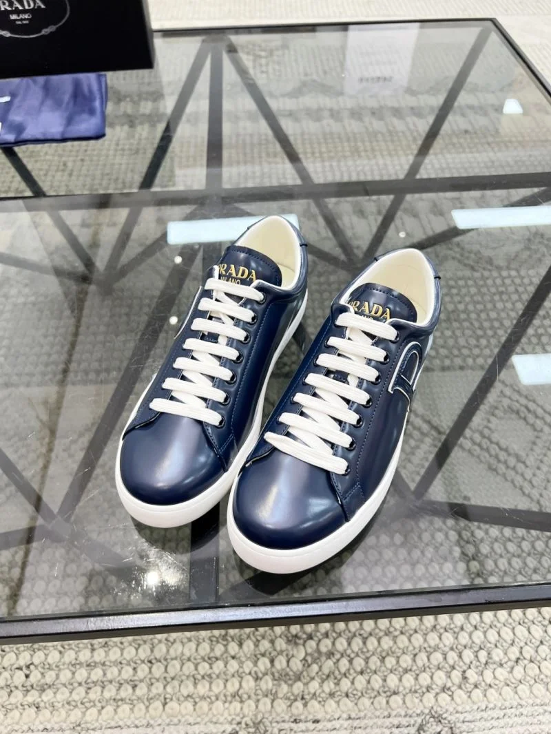 Prada Low Shoes Unisex 33922