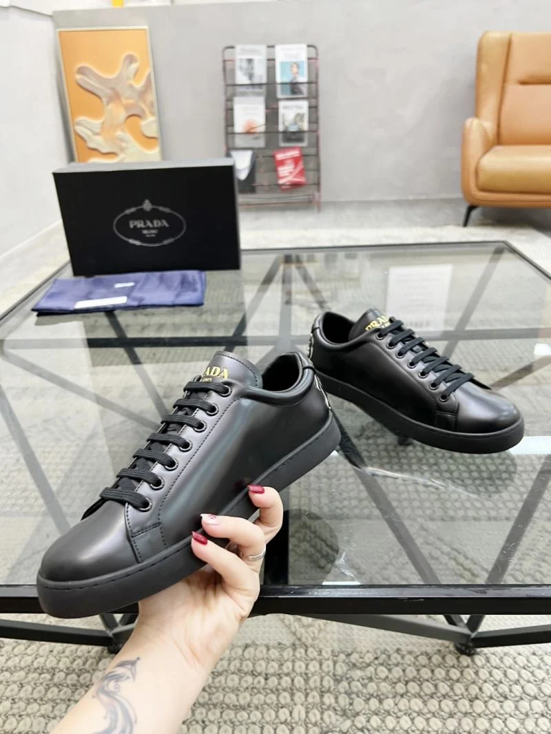 Prada Low Shoes Youthful 33935