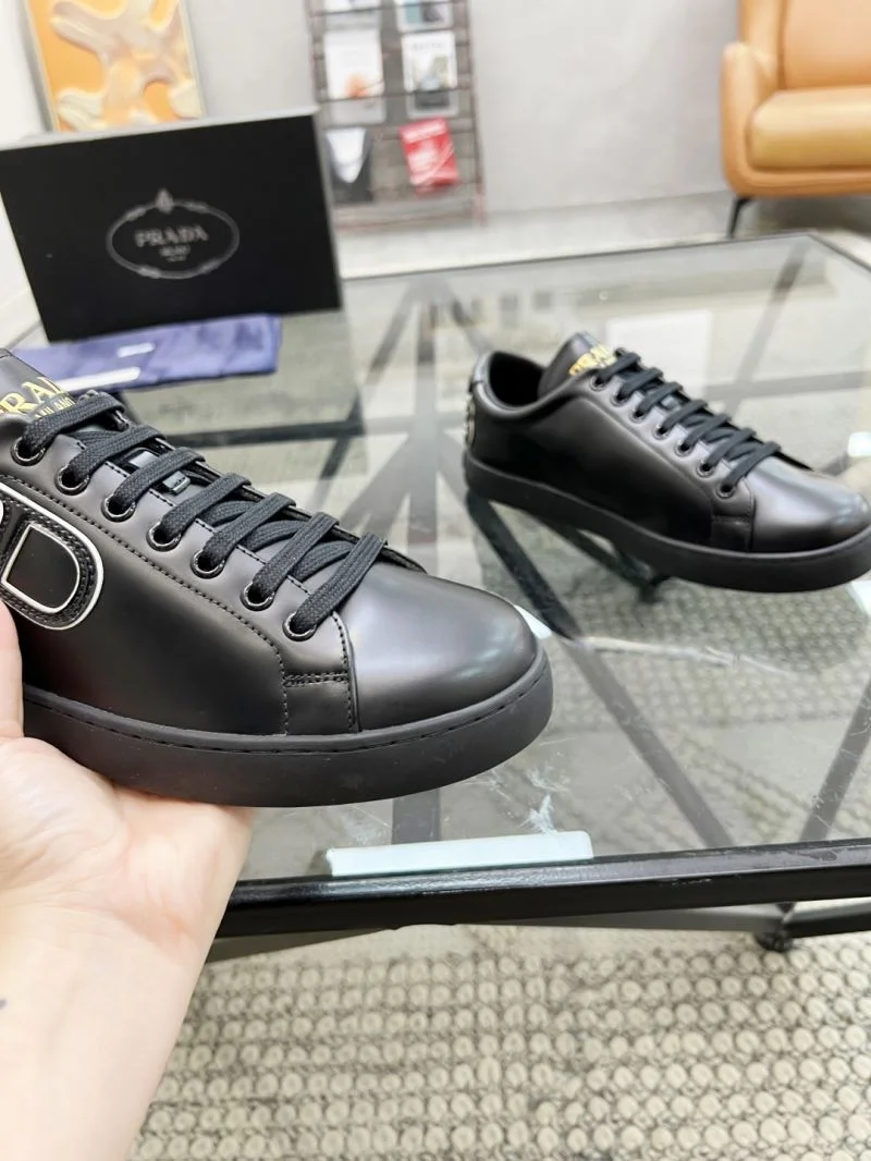 Prada Low Shoes Youthful 33935