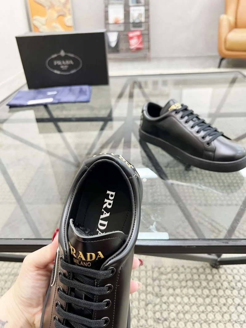 Prada Low Shoes Youthful 33935