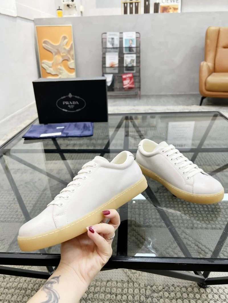Timeless Prada Low Shoes 33923