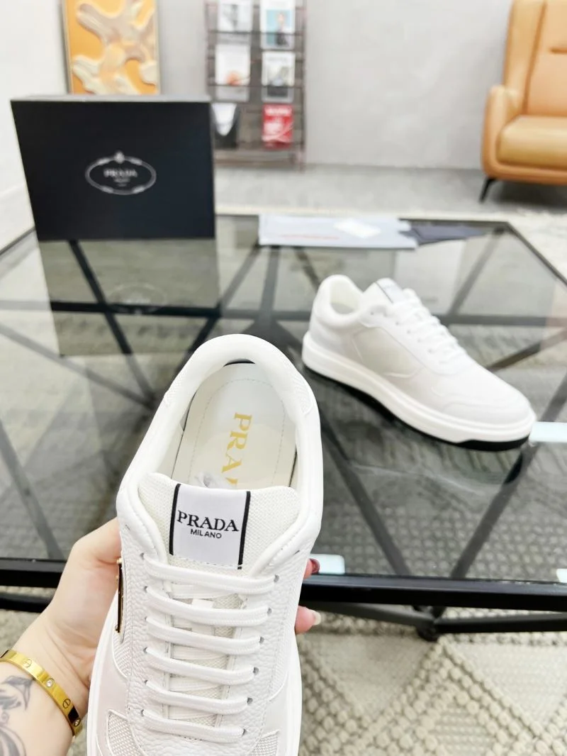 Unisex Prada Low Shoes 33910