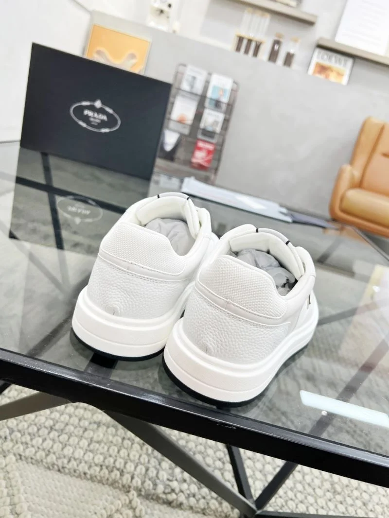 Unisex Prada Low Shoes 33910