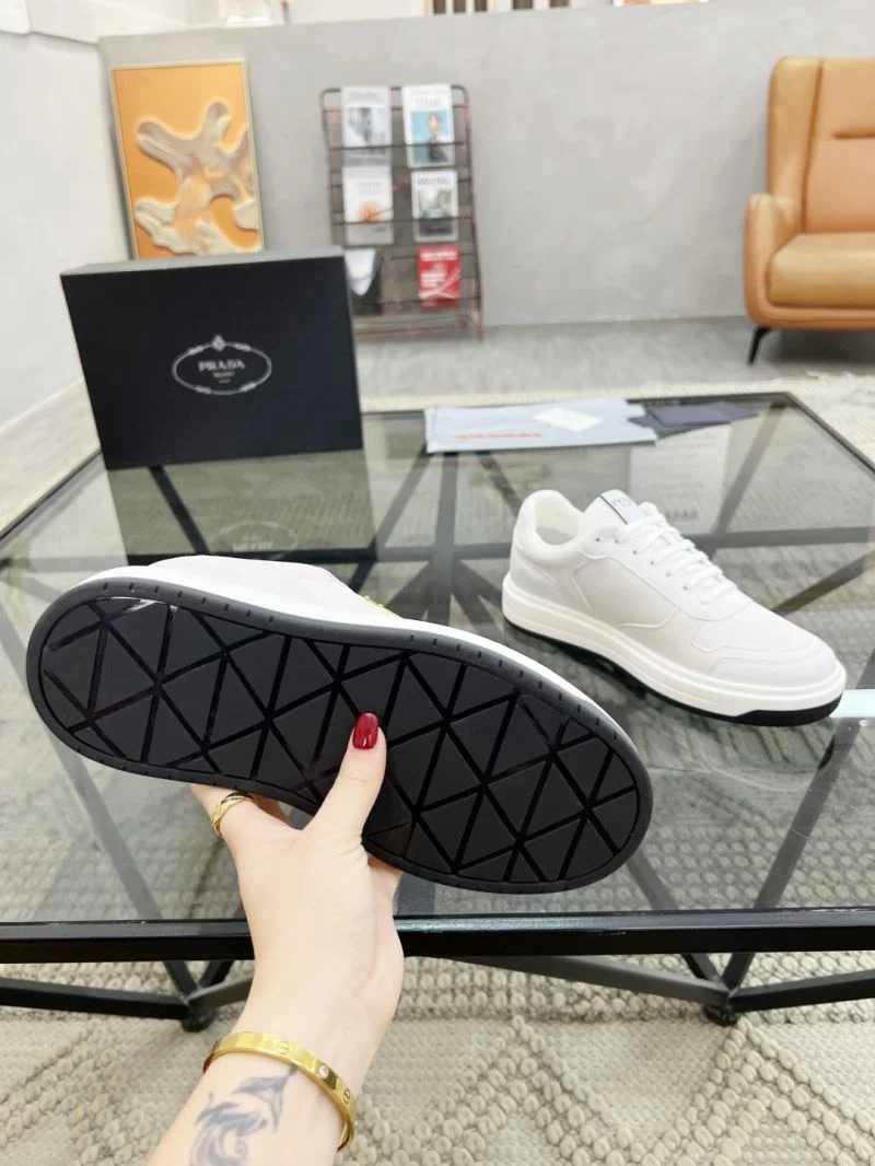 Unisex Prada Low Shoes 33910