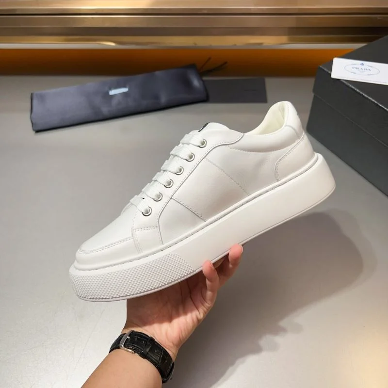 Unique Prada Low Shoes 33908