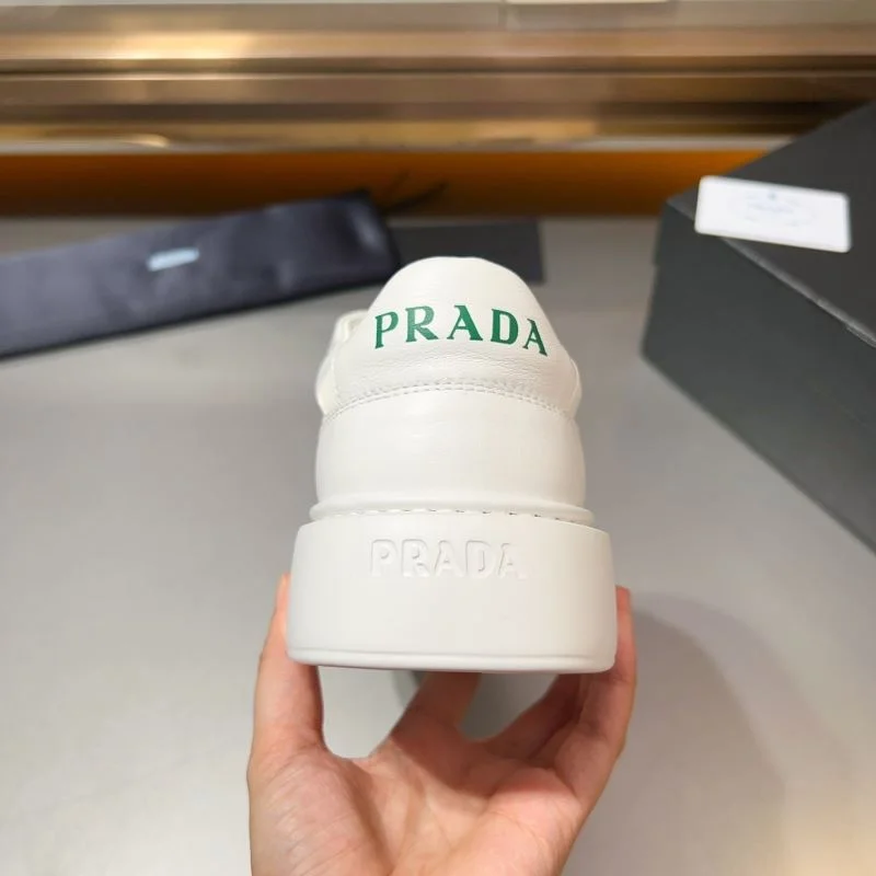 Unique Prada Low Shoes 33908