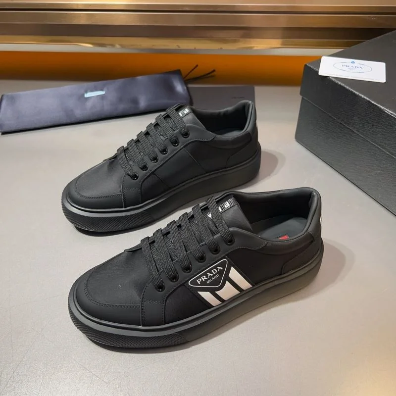 Refined Prada Low Shoes 33909