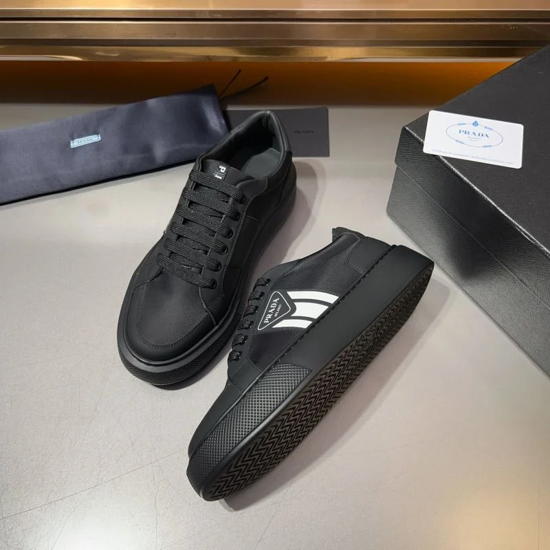 Refined Prada Low Shoes 33909
