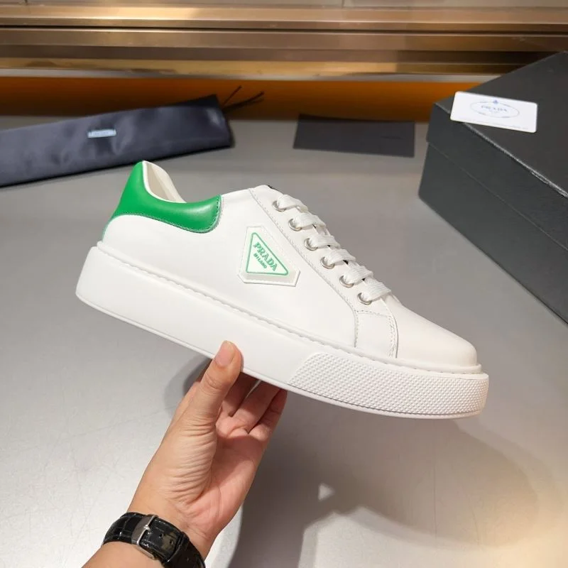 Prada Low Shoes EasyMatch 33907