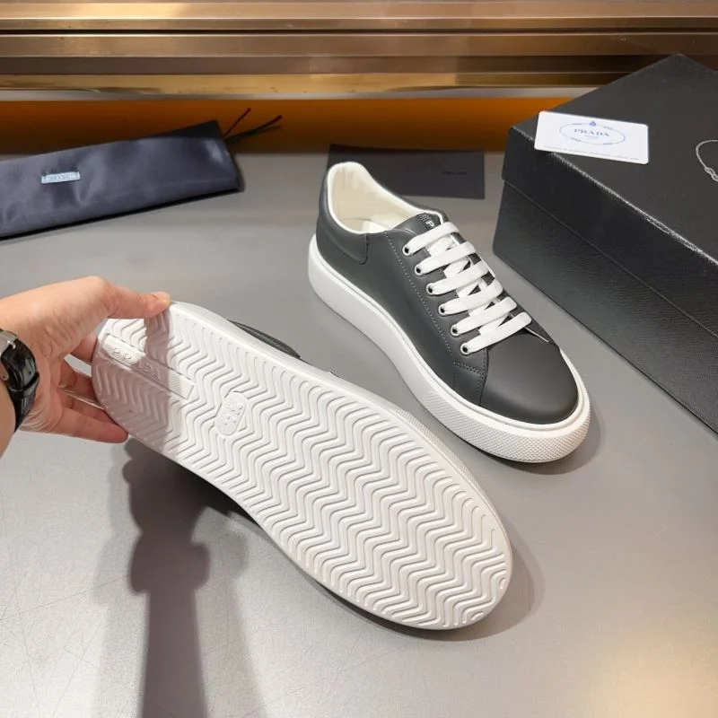 NewStyle Prada Low Shoes 33905