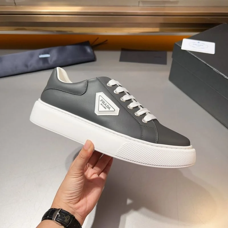 NewStyle Prada Low Shoes 33905