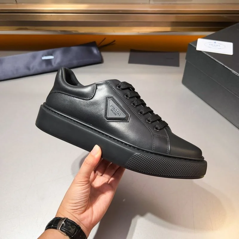 Youthful Prada Low Shoes 33904