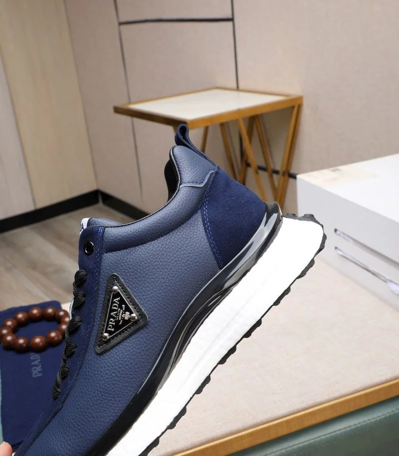 Prada Low Shoes Comfortable 33888