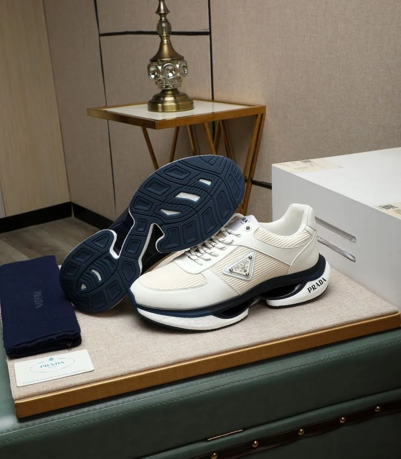 Original Prada Low Shoes 33873