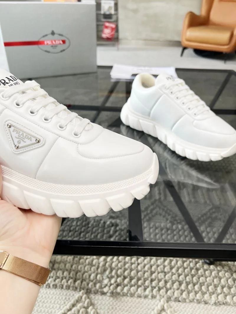 Tailored Prada Low Shoes 33878