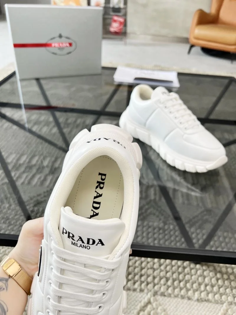 Tailored Prada Low Shoes 33878