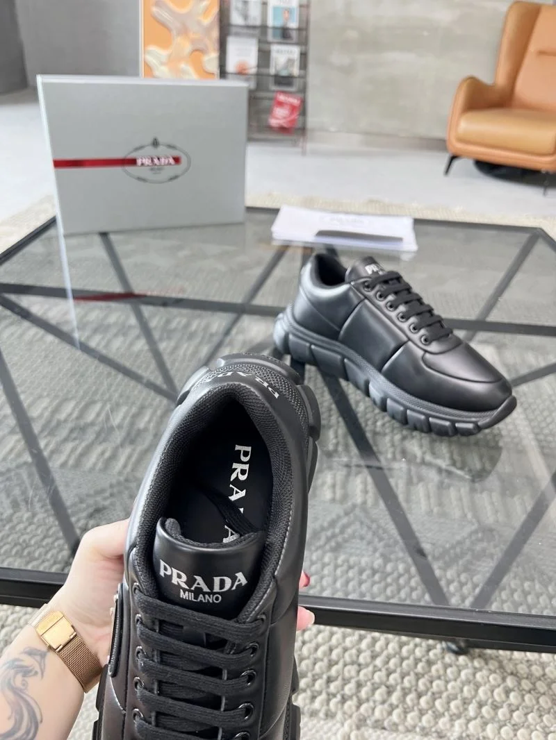 Sleek Prada Low Shoes 33892