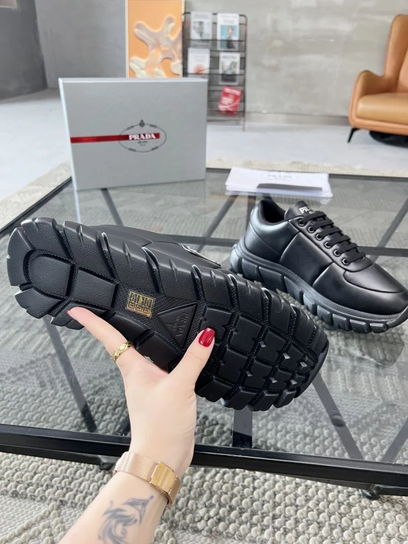 Sleek Prada Low Shoes 33892