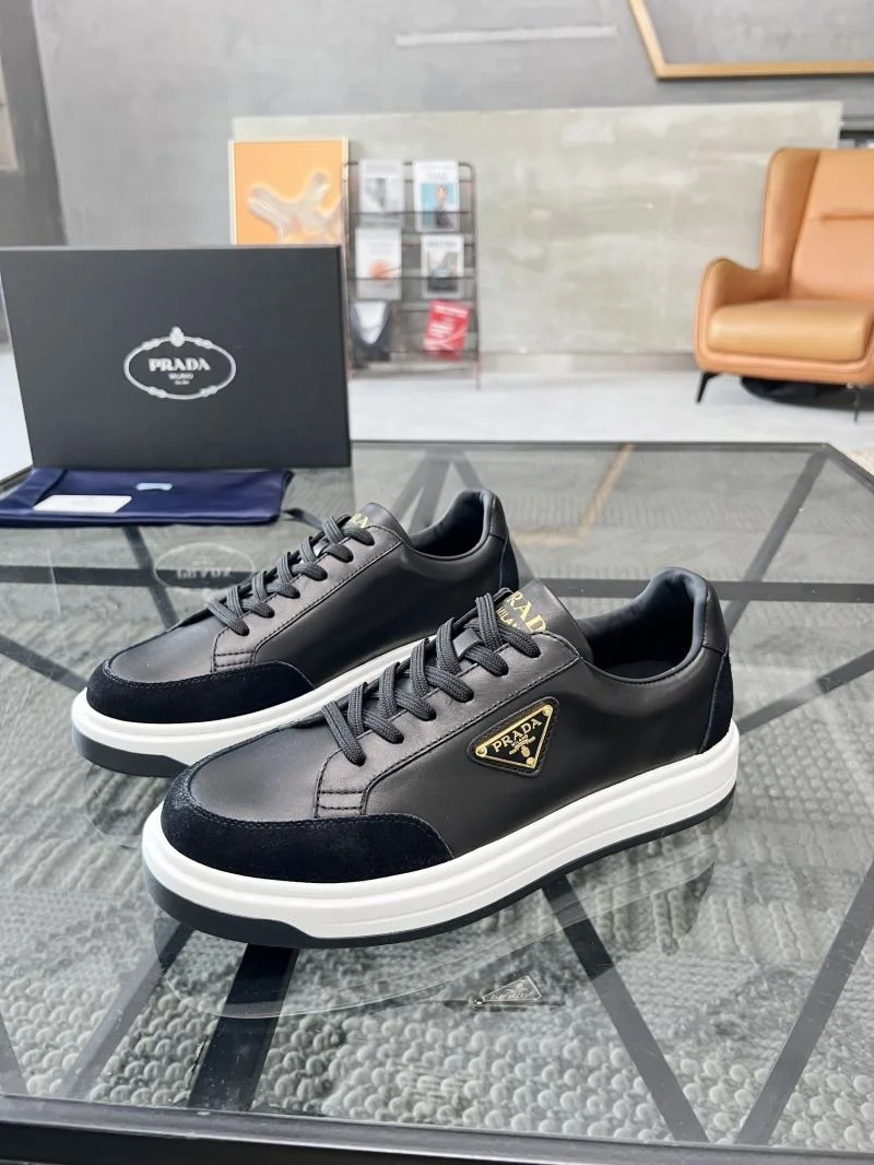 Prada Low Shoes Bold 33891