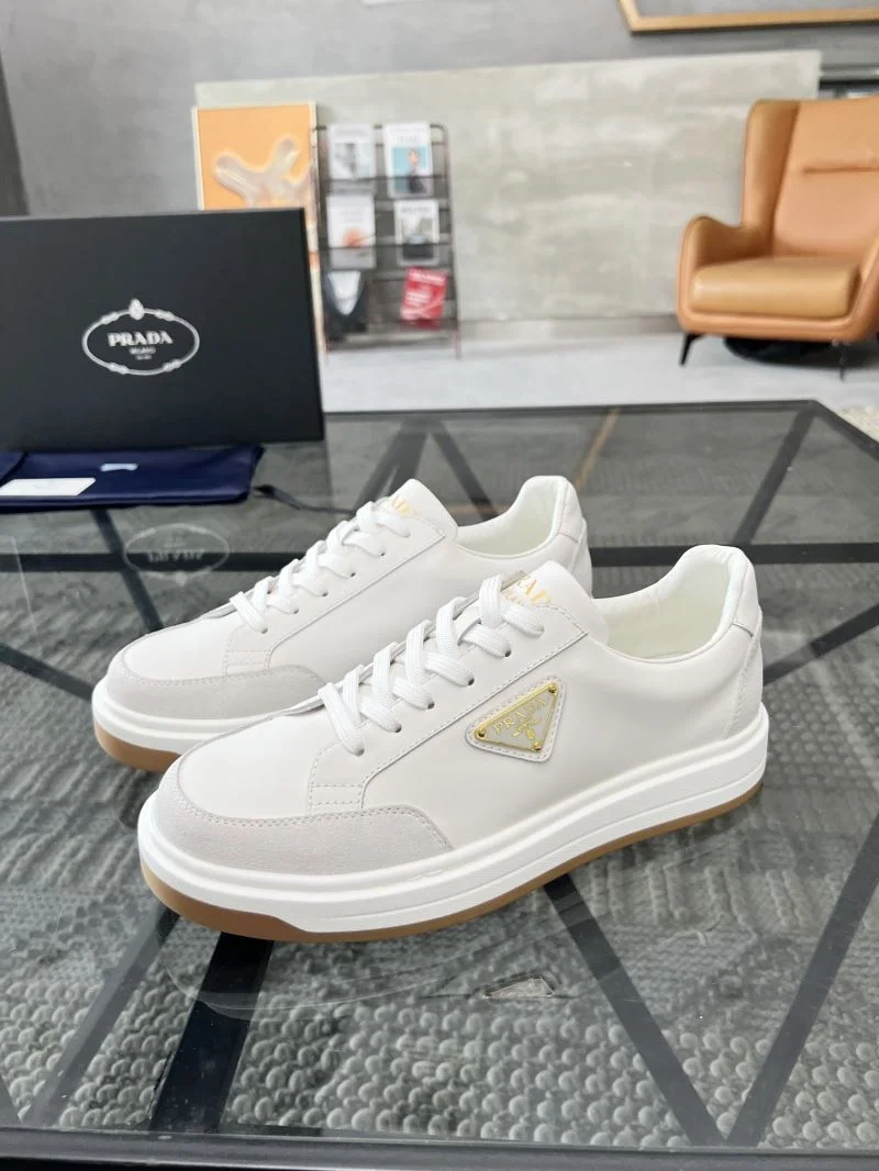 Sophisticated Prada Low Shoes 33890