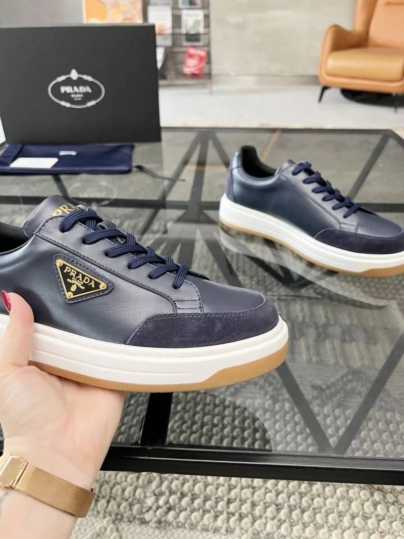 Timeless Prada Low Shoes 33880