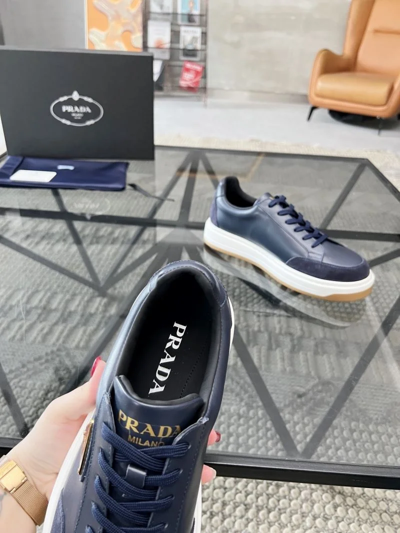 Timeless Prada Low Shoes 33880